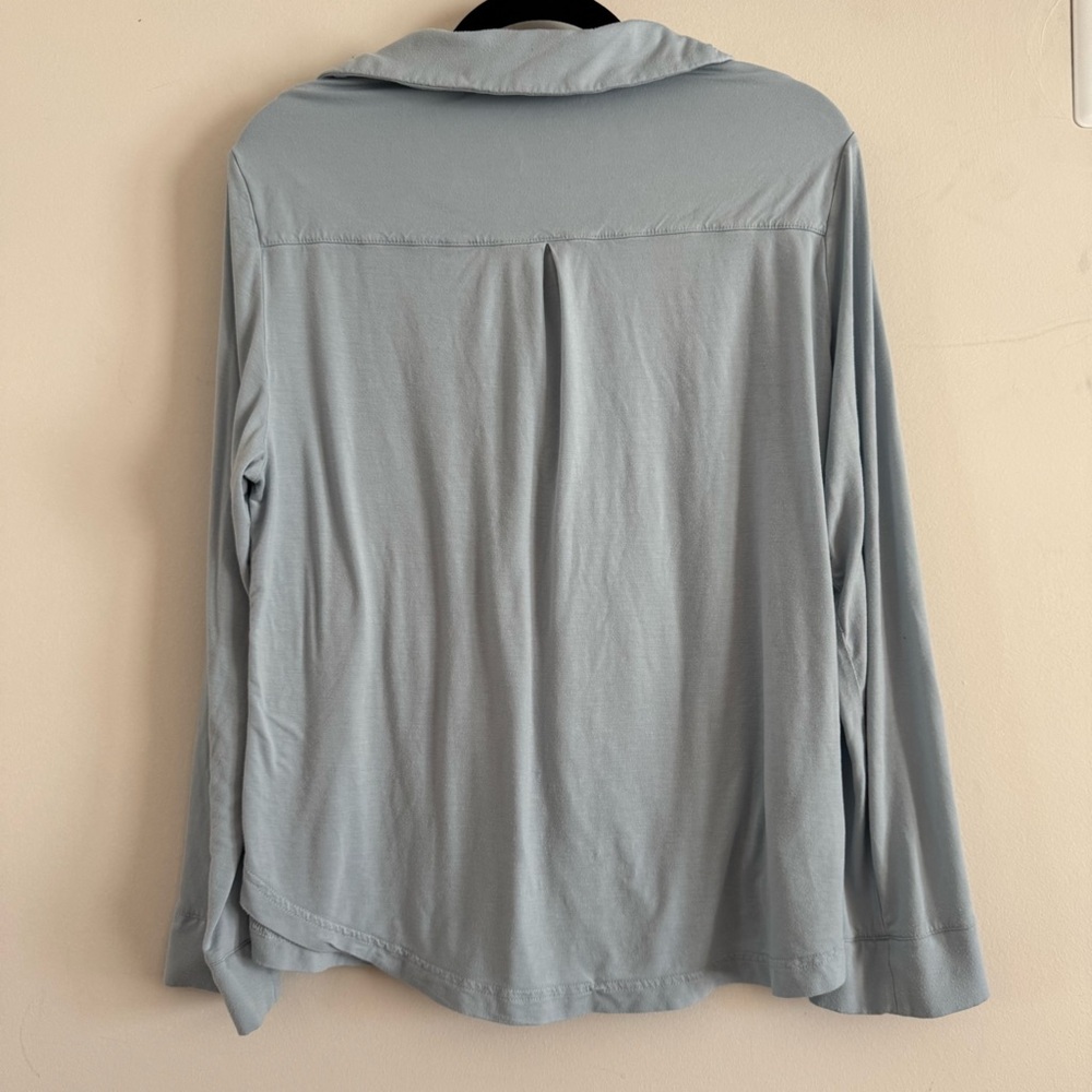 Cozy Earth Long Sleeve Light Blue Bamboo Blend Pullover - Picture 4 of 4